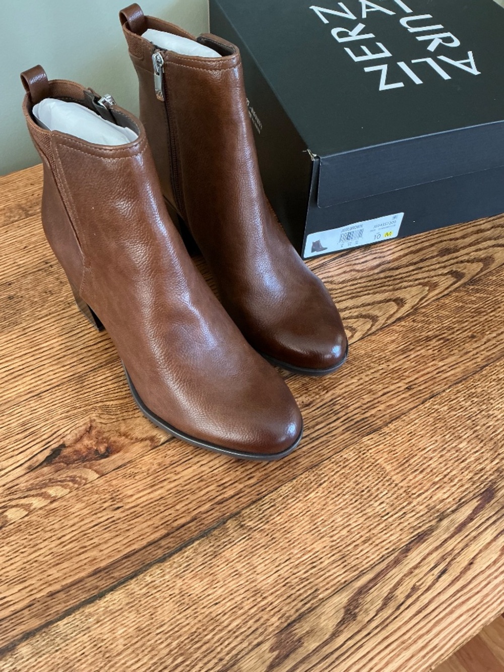 NEW Naturalizer Ankle Boots Style Jodi Zip Side Brown 10M - Picture 16 of 16